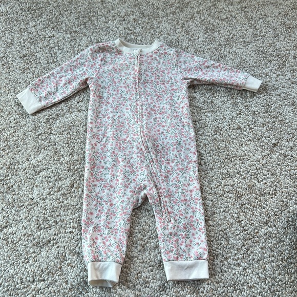 Old Navy Baby Bodysuit - Picture 1 of 2
